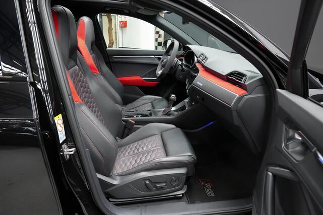 Audi RS Q3 RSQ 3 2.5 400pk TFSI |panoramadak|B&O|RS-sportuitlaat|sportstoelen honingraat|360 camera|Apple Carplay|blind spot|DAB|elek. achterklep|adaptive cruise control|21"|