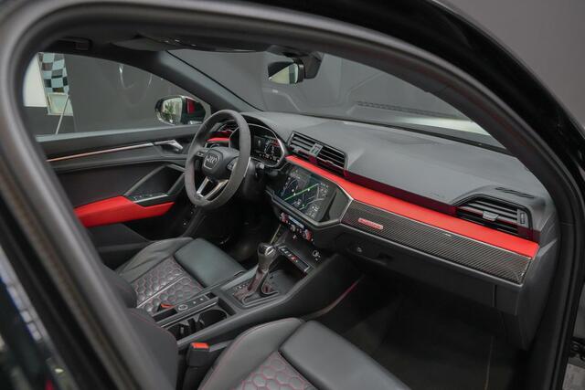 Audi RS Q3 Sportback 400pk TFSI |pano|RS-stoelen memory|Sonos|360 camera|matrix-LED|HUD|drive select|blind spot|sfeerverlichting|Apple Carplay|elek. achterklep|21"lichtmetalen velgen|