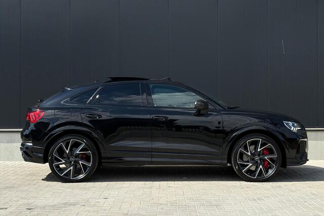 Audi RS Q3 Sportback TFSI RS - Pano - Matrix - 360 Camera - Sonos - ACC - Trekhaak - Black Plack - VOL - Rijklaar