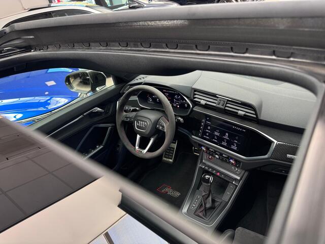 Audi RS Q3 RSQ3 Sportback TFSI / Pano / B&O / CarPlay /