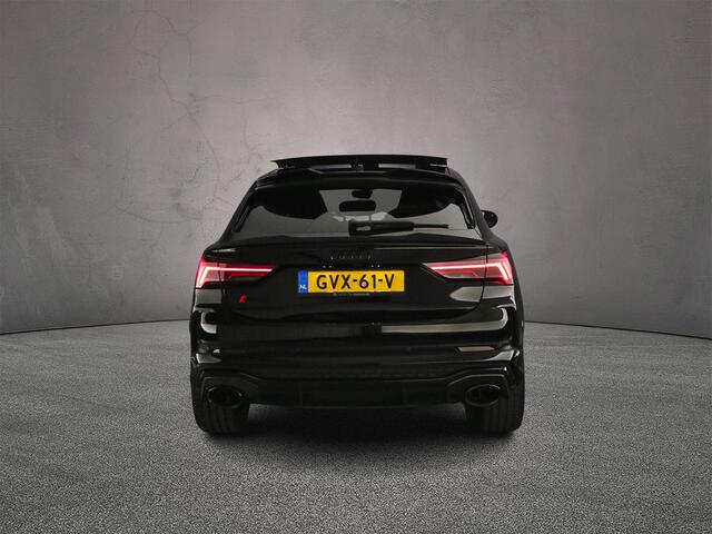 Audi RS Q3 Sportback TFSI | RS Stoelen | Panoramadak | Keramische remschijven | | Elektrische achterklep | 360 camera | RS Sportuitlaat | Ambient-lichtpakket