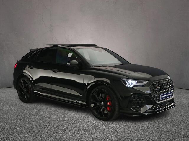 Audi RS Q3 Sportback TFSI | RS Stoelen | Panoramadak | Keramische remschijven | | Elektrische achterklep | 360 camera | RS Sportuitlaat | Ambient-lichtpakket