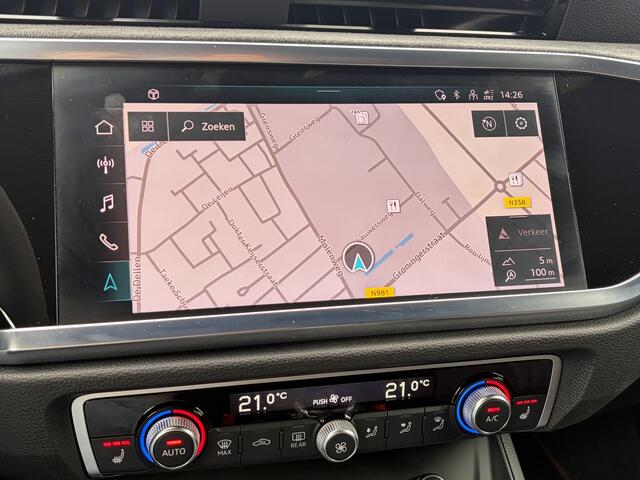 Audi RS Q3 Sportback TFSI Pano.dak Carplay Pano.dak Trekhaak Sportzetels 21Inch