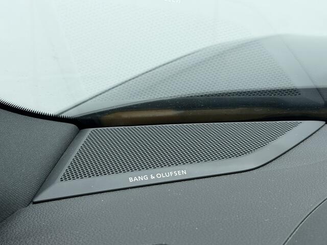 Audi RS Q3 Sportback TFSI Pano.dak Carplay Pano.dak Trekhaak Sportzetels 21Inch