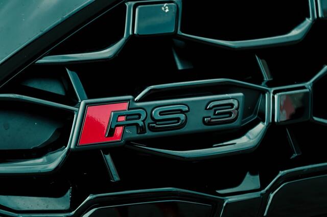 Audi RS3 Sportback 2.5 TFSI A3 quattro Pano l B & O l RS Seats