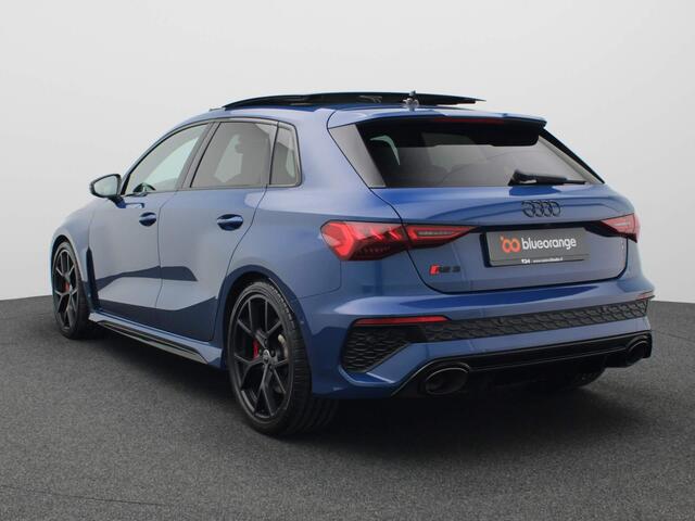 Audi RS3 2.5 TFSI RS 3 quattro 400PK S-Tronic Panoramadak, Keyless, Elektrische achterklep, Sportuitlaat, Elektrisch inklapbare spiegels, Side assist, Bang&Olufsen soundsysteem