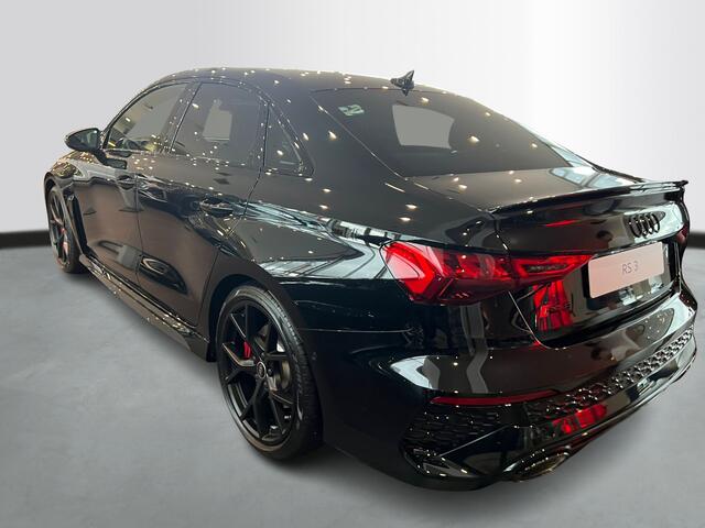 Audi RS3 Limousine 2.5 TFSI 400pk Quattro | Panoramadak | Sportuitlaat | B&O | WORDT VERWACHT