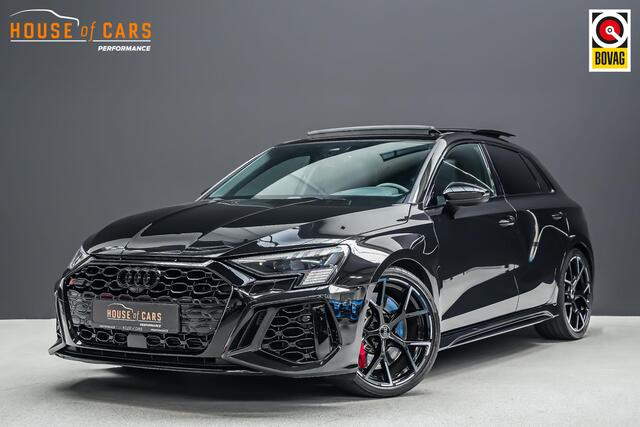 Audi RS3 Sportback 2.5 400pk TFSI quattro |panoramadak|keramisch|memory|RS sportuitlaat|Bang & Olufsen 3D|massage stoelen|drive select|blindspot|HUD|sportstoelen honingraat|Apple Carplay|Matrix LED|19"|