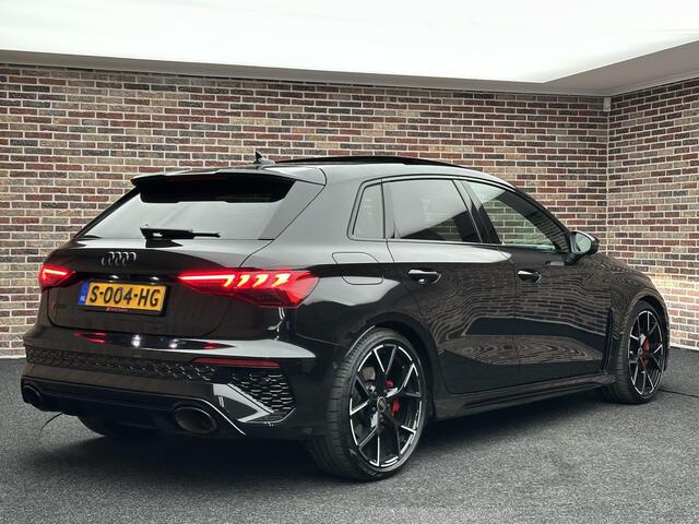 Audi RS3 Sportback 2.5 TFSI quattro | Hulk editie| B&O| Dak| Head-up| Memory|