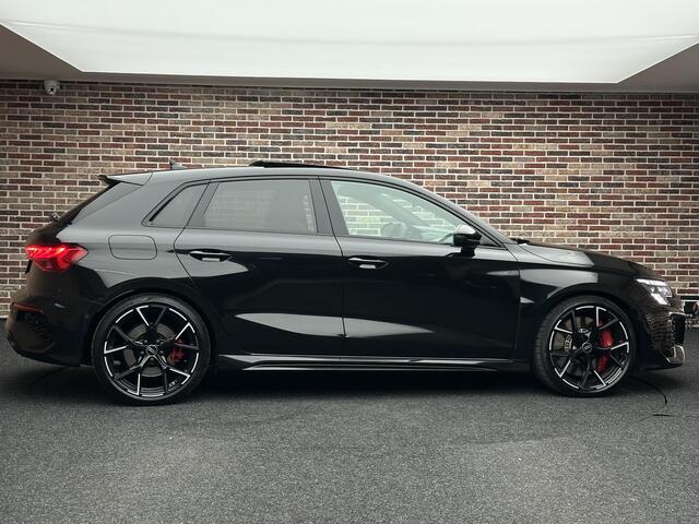 Audi RS3 Sportback 2.5 TFSI quattro | Hulk editie| B&O| Dak| Head-up| Memory|