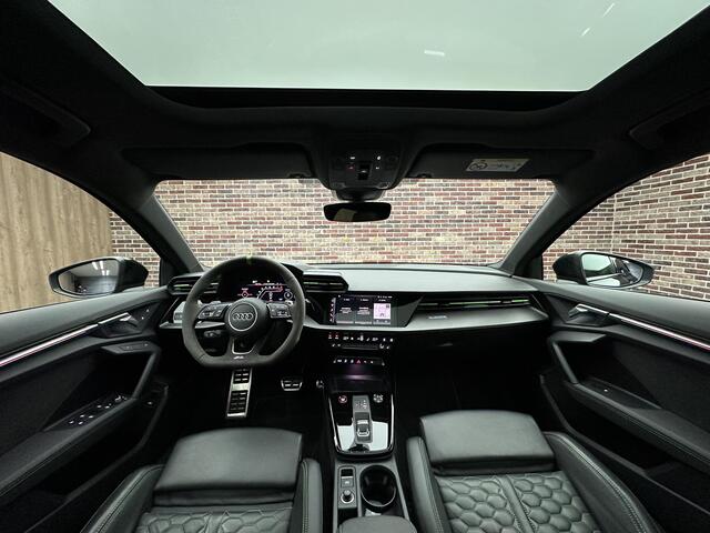 Audi RS3 Sportback 2.5 TFSI quattro | Hulk editie| B&O| Dak| Head-up| Memory|