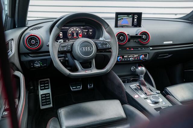 Audi RS3 A3 Limousine 2.5 TFSI quattro Panodak B&O Virtal Dash Camera Carbon DAB+ Luxe Leder