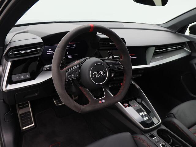 Audi RS3 Sportback 2.5 TFSi RS 3 quattro 400 Pk 500 Nm | ABT | Panorama | Bang & Olufsen | Full LED | Nappa Bekleding | CarPlay | Sportuitlaat | Bilstein onderstel