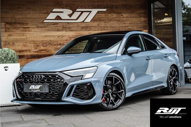 Audi RS3 Limousine 2.5 Quattro **Ceramic/RS Dynamic/Carbon/360/Matrix/Pano/B&O**