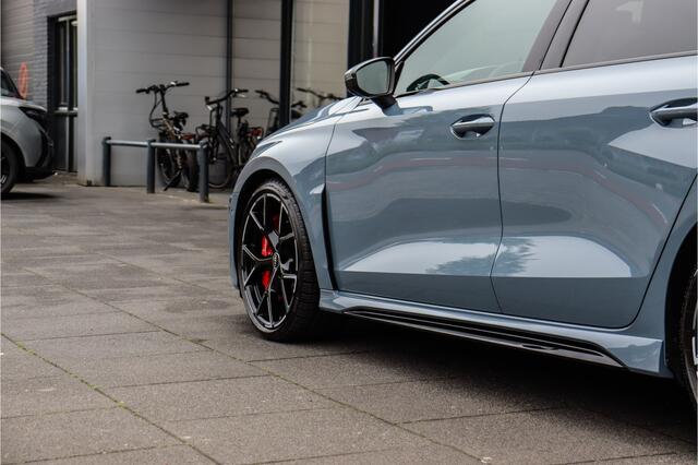 Audi RS3 Limousine 2.5 Quattro **Ceramic/RS Dynamic/Carbon/360/Matrix/Pano/B&O**