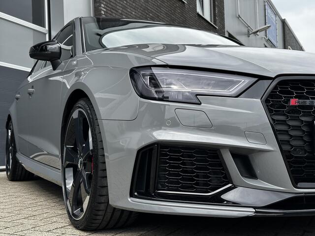 Audi RS3 Sportback 2.5 TFSI RS 3 quattro DAZA | Schuif-kanteldak | RS DESIGN | Keyless | Side Assist | Carbon | MAGNETIC RIDE | Camera