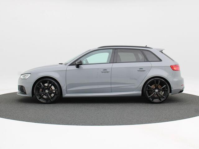 Audi RS3 Sportback 2.5 TFSi 400 Pk quattro | Matrix LED | Trekhaak | Nappa Leder | Bull-X Sportuitlaat| Digitale Cockpit | Abt 19 inch