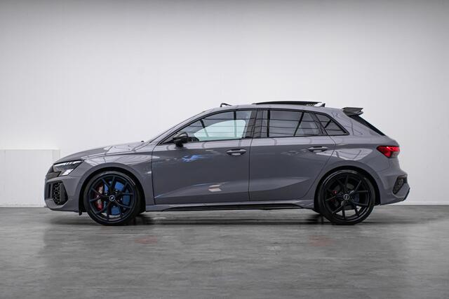 Audi RS3 Sportback 2.5 TFSI Quattro |Pano|Massage|Ceramic|Carbon|Memory|VOLL|