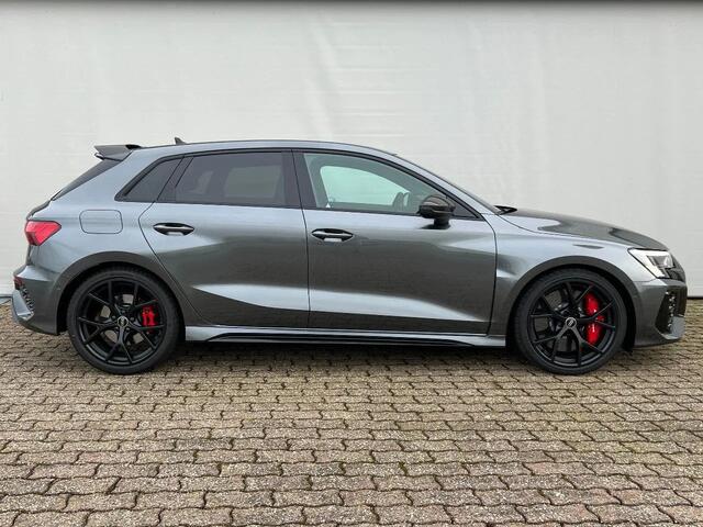 Audi RS3 Sportback 2.5 TFSI, VOL!! Akrapovic, Keramisch, Carbon