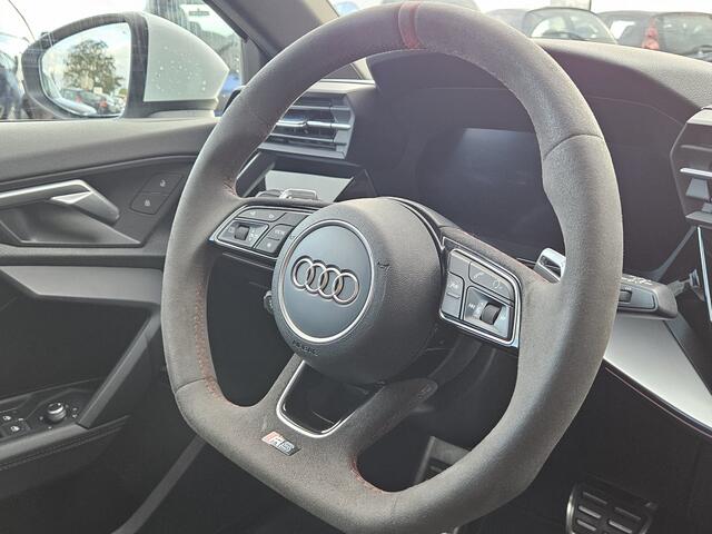 Audi RS3 Sportback 2.5 TFSI A3 quattro *Navi*Full-assist*