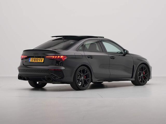 Audi RS3 Limousine 2.5 TFSI RS 3 Quattro Panorama B&O HuD Sportuitlaat 60