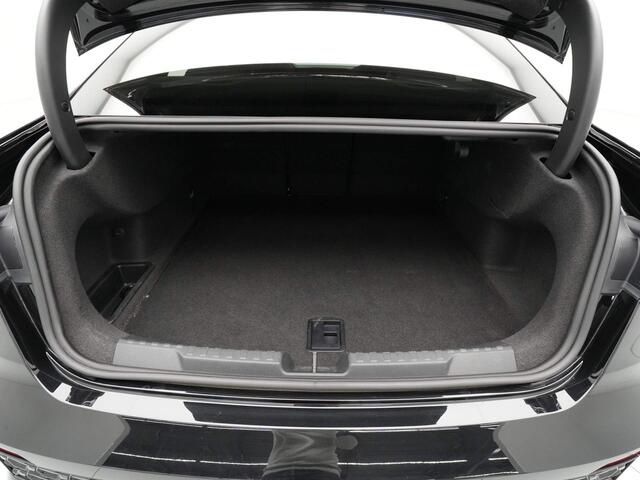 Audi RS3 Limousine 2.5 TFSI RS 3 Quattro Panorama B&O HuD Sportuitlaat 60