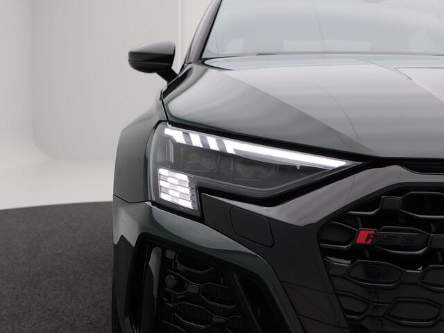 Audi RS3 A3 Limousine 2.5 TFSi quattro 400 Pk 500 Nm | RS Sportuitlaat | Matrix LED | Panoramadak | B&O | RS Stoelen | Origineel Nederlands | 19 Inch | 6.758 KM!!