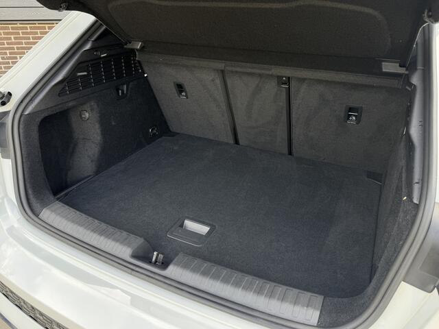 Audi RS3 Sportback 2.5 TFSI Quattro Incl BTW, PANO, Elektr. Stoelen, Massage