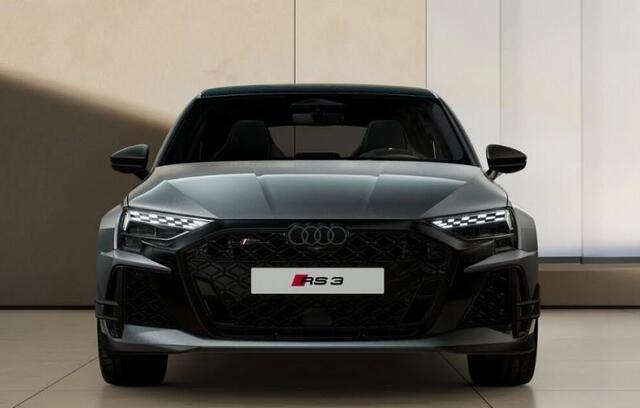 Audi RS3 Sportback quattro competition limited nr. 594 | Lak Gletsjerwit mat Exclusive | RS schaalstoelen exclusive | Panoramadak | Head-up Display | Carbon dakspoiler |