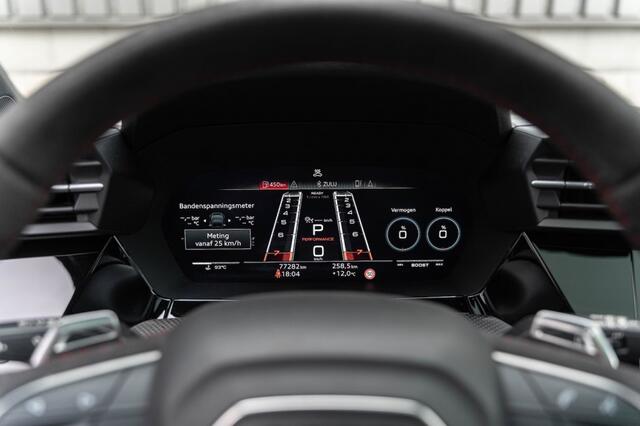 Audi RS3 Sportback 2.5 TFSI RS3 400PK Quattro / B&O / panoramadak / Matrix