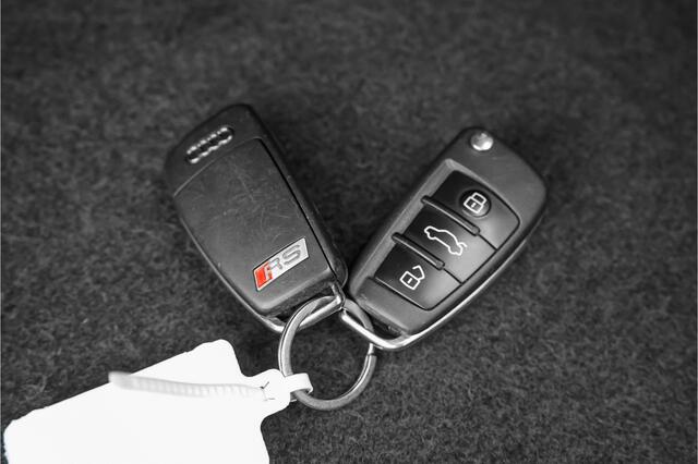 Audi RS3 A3 Limousine 2.5 TFSI Quattro Pano RS Stoel B&O ACC 19"