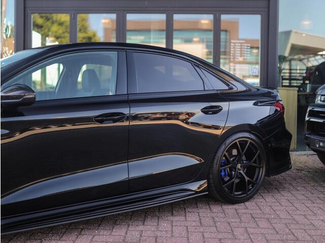 Audi RS3 Limousine 2.5 TFSI A3 quattro | Keramisch | Carbon | Keyless | B&O | Pano