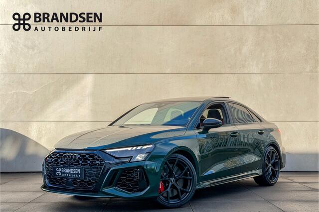 Audi RS3 Limousine 2.5 TFSI quattro Carbon ext.-Keramisch-Pano-Head up-Keyless-ACC
