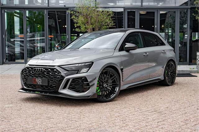 Audi RS3 Sportback ABT RS3-R 1/200 Limited Edition 500pk ABT Carbon bodykit | ABT Forged velgen | Nardo grijs - Audi Exclusive | Keramische remmen | Panorama dak | Nappa leder | RS Design pakket groen Dynamic package | Matrix LED | head-up | Privacy glas | Xpel fr