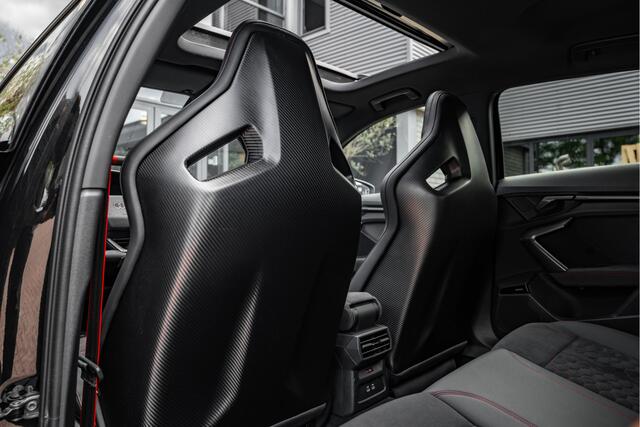 Audi RS3 Sportback ABT RS3-R 1/125 510pk quattro | ABT Carbon bodykit | ABT Forged velgen | RS schaalstoelen | Panorama dak | SONOS | Head up | Achteruitrijcamera | Verwarmde voorstoelen