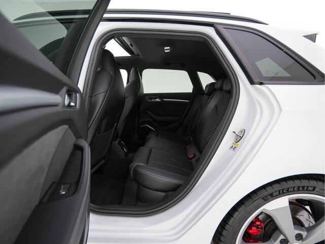 Audi RS3 Sportback 2.5 TFSI quattro *RS-SEATS | PANO | ADAPTIVE-CRUISE | NAPPA-LEATHER | BANG&OLUFSEN | CAMERA | KEYLESS | BLINDSPOT | NAVI-FULLMAP | DIGI-COCKPIT | PRIVACY-GLASS | SHIFTPADDLES | 19''ALU*