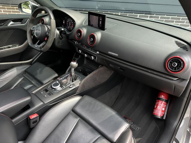 Audi RS3 Sportback 2.5 TFSI Quattro Panoramadak, B&O, Maxton, Carbon