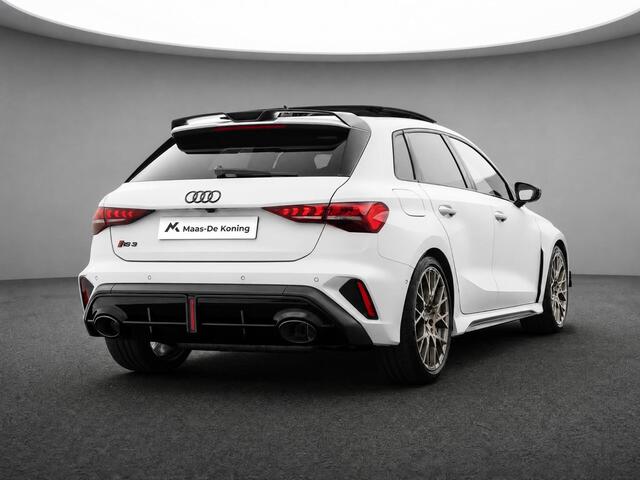 Audi RS3 Sportback 2.5 TFSI quattro 400 PK competition limited 593/750 · Audi Exclusive Gletsjerwit Mat Effect · Head-Up display · Sonos Premium 3D · Panorama dak · RS sportuitlaat