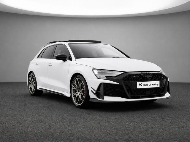 Audi RS3 Sportback 2.5 TFSI quattro 400 PK competition limited 593/750 · Audi Exclusive Gletsjerwit Mat Effect · Head-Up display · Sonos Premium 3D · Panorama dak · RS sportuitlaat