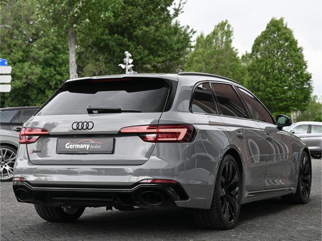 Audi RS4 2.9TFSI 450pk Quattro RS-Zetels Pano HUD M-LED Rode-Stiksels 20-Inch 360-Camera