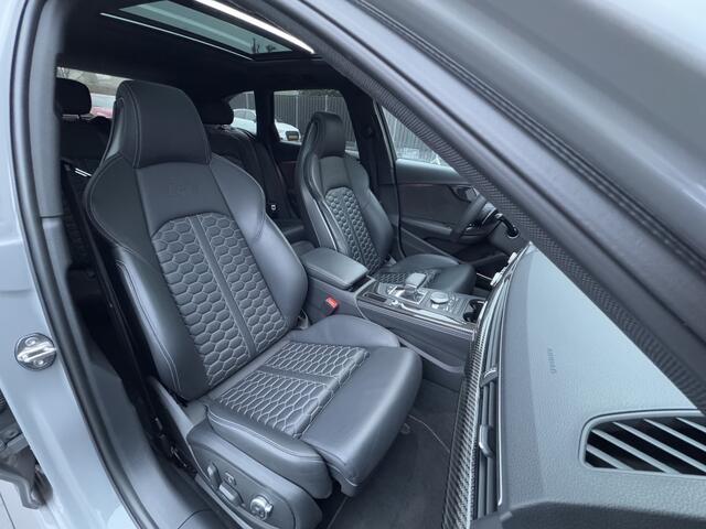 Audi RS4 Avant 2.9 TFSI quattro | Panorama | B&O | Carbon | Matrix | Trekhaak