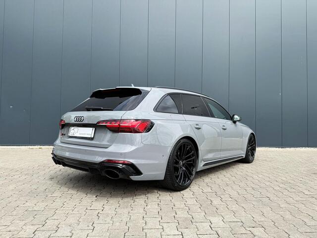 Audi RS4 A4 Avant 2.9 TFSI quattro Pano / B&O / Matrix