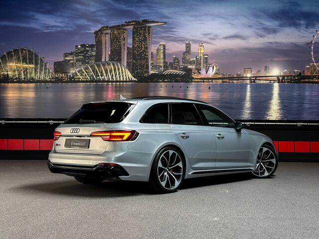 Audi RS4 Avant 2.9 TFSI RS 4 quattro |B&o|HUD|Massage|Panorama|Alcantara