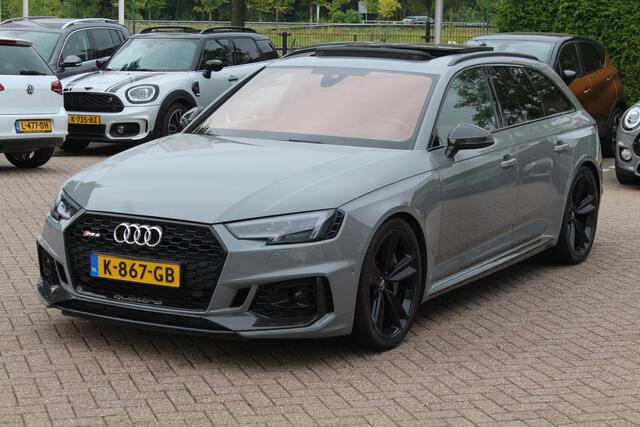 Audi RS4 Avant 2.9 TFSI quattro / Full option / Keramisch / Panoramadak / 360Camera / Carbon / Head-up / Sportuitlaat / 20'' / Luxe Leder / Dodehoek / Virtual Cockpit / Stoelmassage / B&O