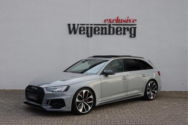 Audi RS4 2.9 TFSI Quattro Matrix Pano Massage Carbon