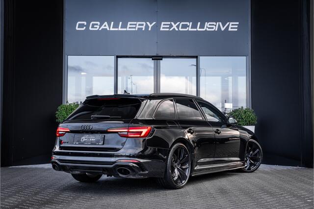 Audi RS4 Avant 2.9 TFSI quattro - Panorama | B&O | Carbon | Alcantara | Massage | Memory