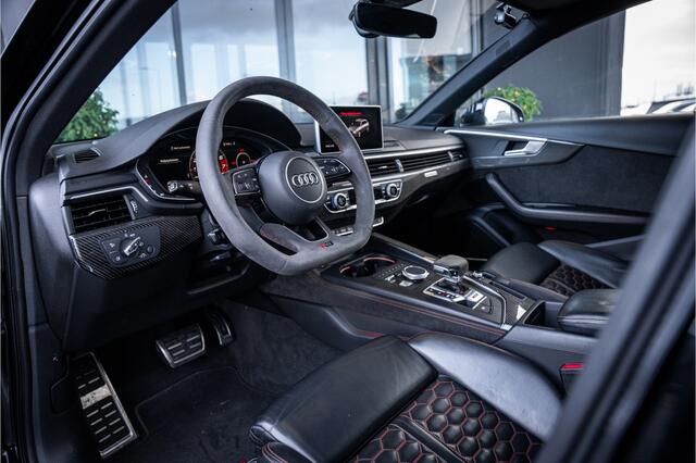 Audi RS4 Avant 2.9 TFSI quattro - Panorama | B&O | Carbon | Alcantara | Massage | Memory