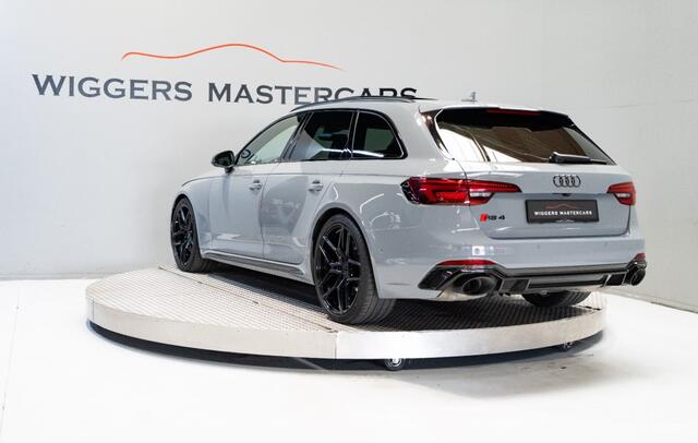 Audi RS4 2.9 TFSI 450 PK, Panodak, BenO audio, Head-up, Keramische remmen, RS stoelen, BTW