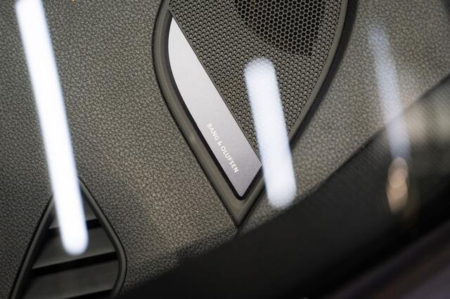 Audi RS4 2.9 TFSI 450 PK, Panodak, BenO audio, Head-up, Keramische remmen, RS stoelen, BTW