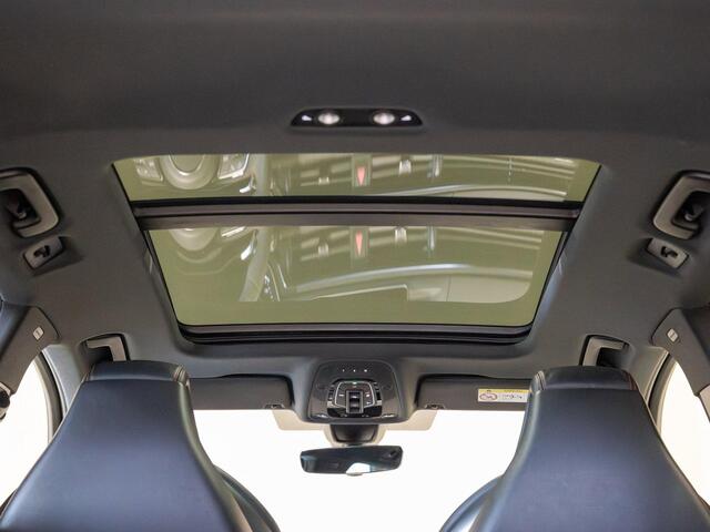 Audi RS4 A4 Avant 2.9 TFSI quattro / 450pk / Panorama dak / Head up display / Carbon /